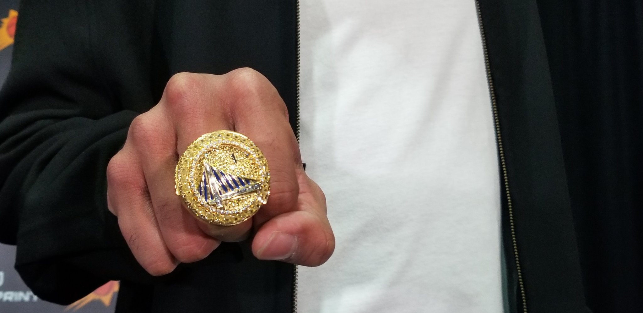 The offseason drama is over, the Golden State Warriors receive their 2022 NBA  Championship rings | Marca