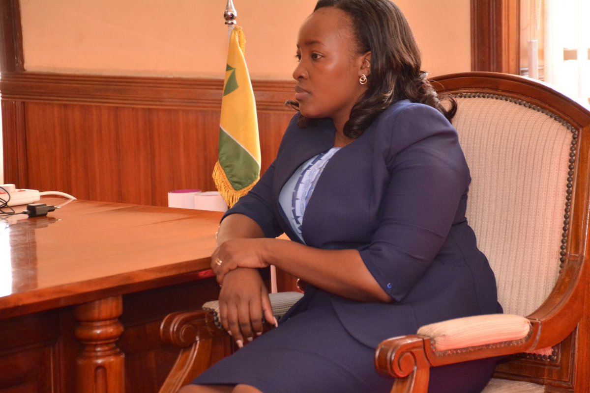 With Devolution PS Teresia Mbaika and County Secretary Dr. Jarius Musumba when the PS called on me at City Hall earlier this morning. Devolution is indeed the greatest gift to Kenyans and must be strengthened.