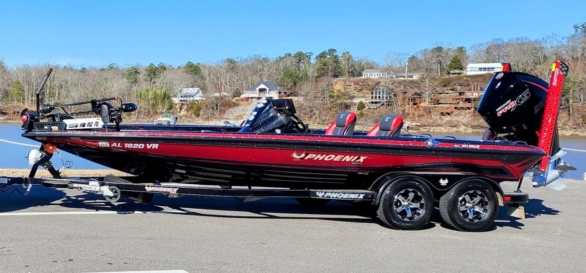 BassinBuntin's tweet photo. My Firebird! #PhoenixBoats #BassinBuntin https://t.co/QmErAkONVM