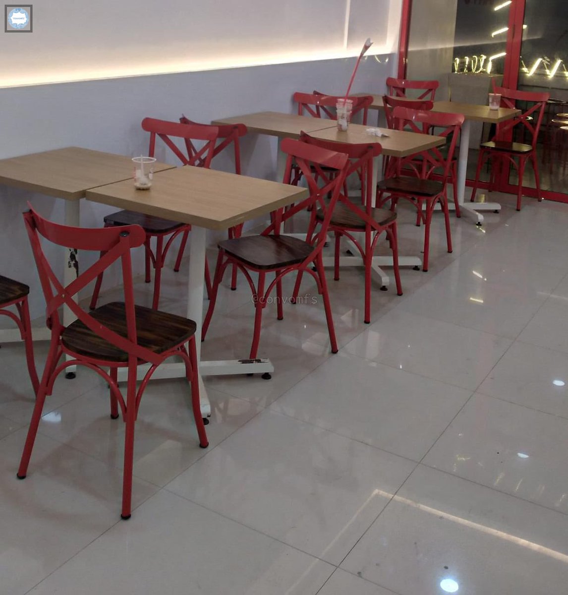 convomfs's tweet photo. 💭 guys, setauku m1xue in self service deh. jd tlg bgt lah setiap udh selesai tanggung jawab sendiri buat buang ke sampah... apa beratnya sih... ya kl misal ga self service jg tlg biasaain kemas sampah sendiri. jgn biasain jd orang jorok. https://t.co/z3wcPaKcwi