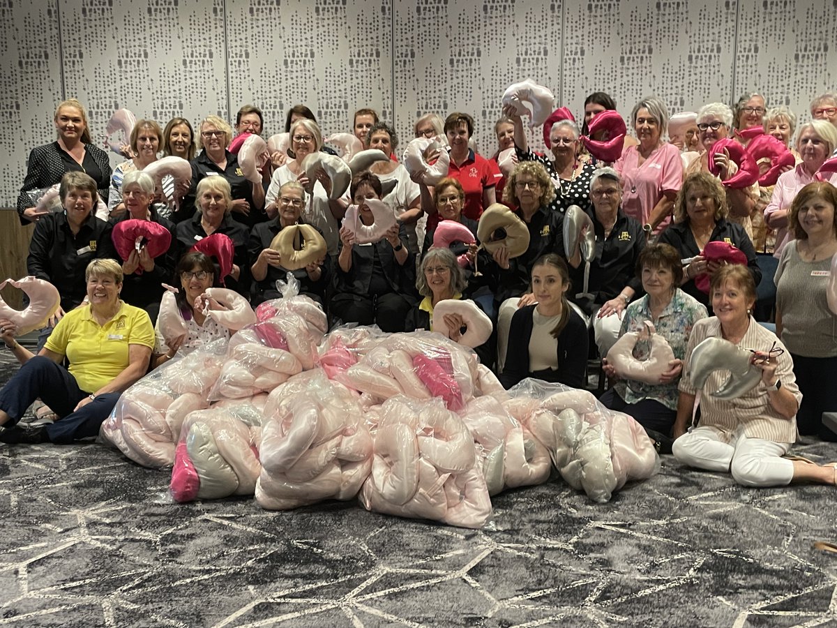 SSMRF_official's tweet photo. Helping The Zonta Club of Botany Bay to sew and stuff breast cancer cushions for patients receiving treatment at local hospitals. It takes an army of volunteers.
#breastcancer #volunteers #community #ssmrf https://t.co/U9GYJLZvlQ