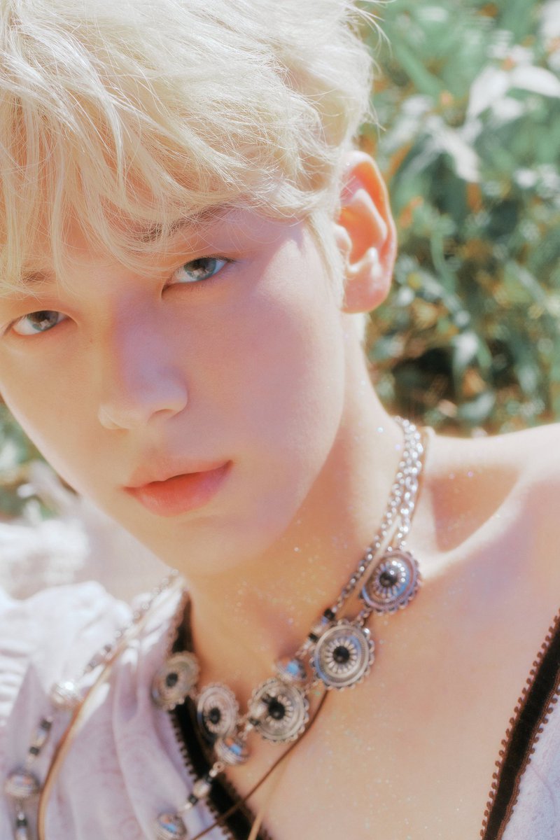 yeonebin's tweet photo. #yeonbin one shoot au

️️ ️️
ㅤㅤ      ㅤ      ㅤNirmala

Ia hanya inginkan sebuah dunia yang bahagia, tiada lara yang mengrogotinya, tanpa cacat juga cela. ️️ ️️️️️️ㅤ https://t.co/aA7R2dgFti