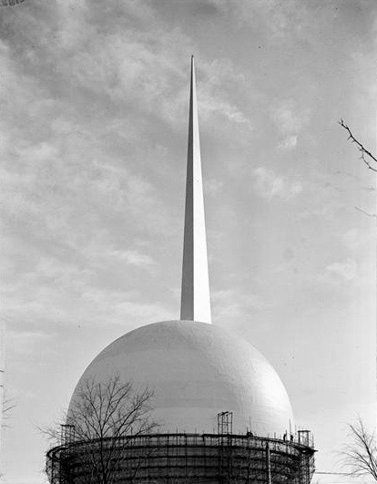 LRonLacy's tweet photo. #OTD in 1939
Sneak previews of the Fair for Gottscho-Schleisner photography
The gypsum covered top of the #Perisphere and the #Trylon revealed. 1939 New York World's Fair. #GottschoSchleisner, Inc. January 11, 1939
#blackandwhitephotography #NYWorldsFair1939 #ThemeCenter https://t.co/CPaQhQAsmw