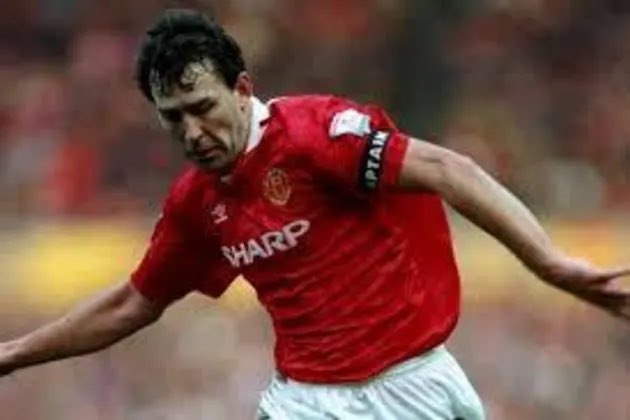 Happy birthday to a true legend of Manchester United Bryan Robson 