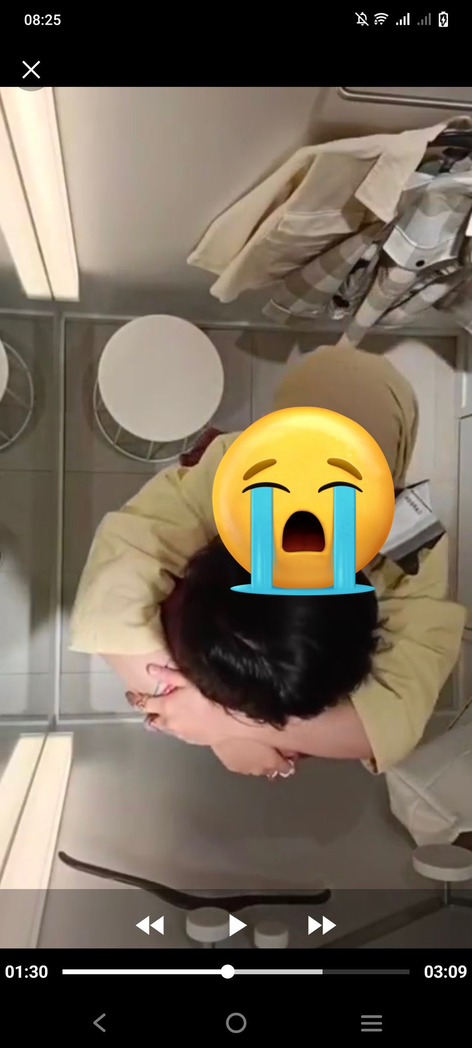 nurmassitah on X: I don't care abt this girl! But bolehh tak anyone  explain too me why dalam fitting room ada cctv? t.co5jsBQGSUsL  X