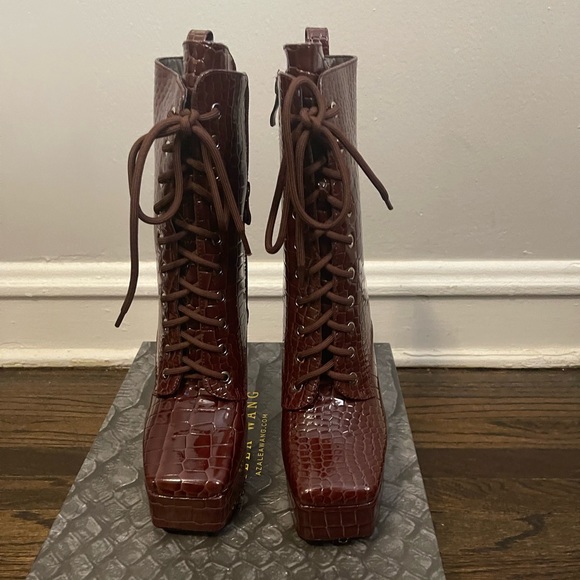 fruitgalthrift's tweet photo. So good I had to share! Check out all the items I'm loving on @Poshmarkapp #poshmark #fashion #style #shopmycloset #freepeople #akira #bdg: https://t.co/g0v7ywofzC https://t.co/EWN916UDeo