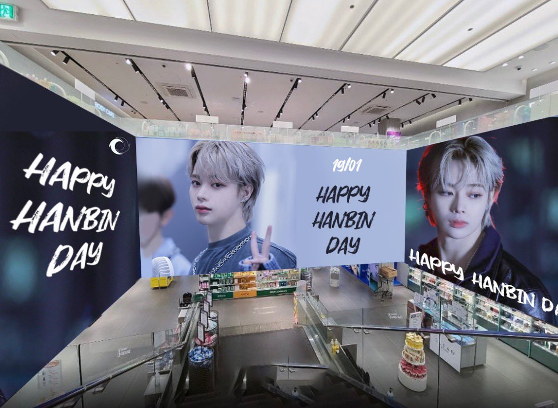 Hanbin_Cloud98's tweet photo. Nếu những món quà sinh nhật dành cho e được xem là sự hào nhoáng, c sẽ dùng khả năng của mình dồn hết hào nhoáng cho e. Phủ ads sn hơn 2280 CH Olive Young toàn Hàn Quốc từ 14 - 20/1. Có 2 ads lớn ở O.Y Gangnam và Myeongdong. #TEMPEST #HANBIN #HAPPYBIRTHDAYHANBIN https://t.co/bL3IK88R6j