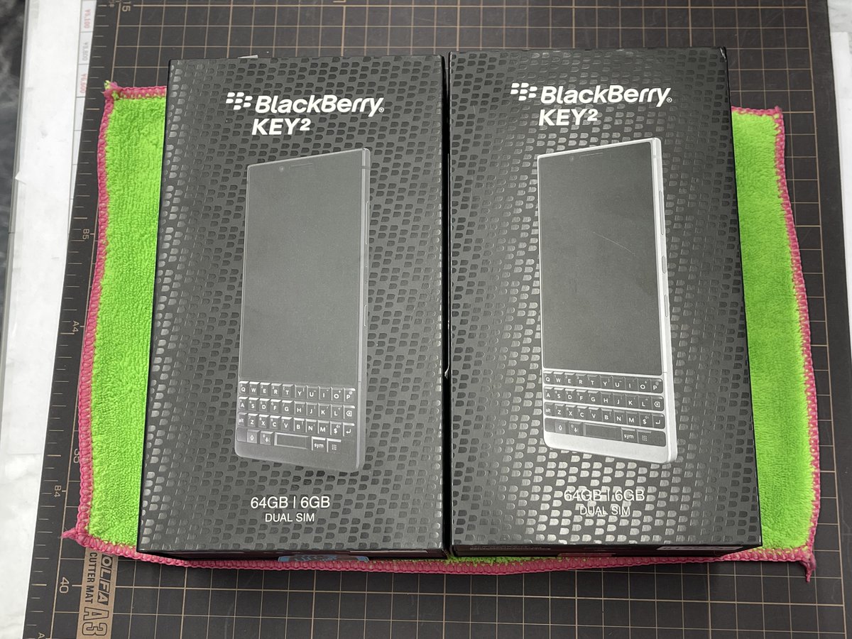 iosys_chuou's tweet photo. \\けっこう人気//
【BlackBerry KEY2】
国内版 SIMフリー
未使用品 税込52,800円
海外版 SIMフリー
未使用品 税込47,800円
スナドラ660
メモリ6GB
ストレージ64GB
物理キーボド付き
未使用な黒苺ちゃんきましたよ🍓
#akiba #イオシス #中央通店 #BlackBerryKEY2 https://t.co/5ZFQXHCGy7