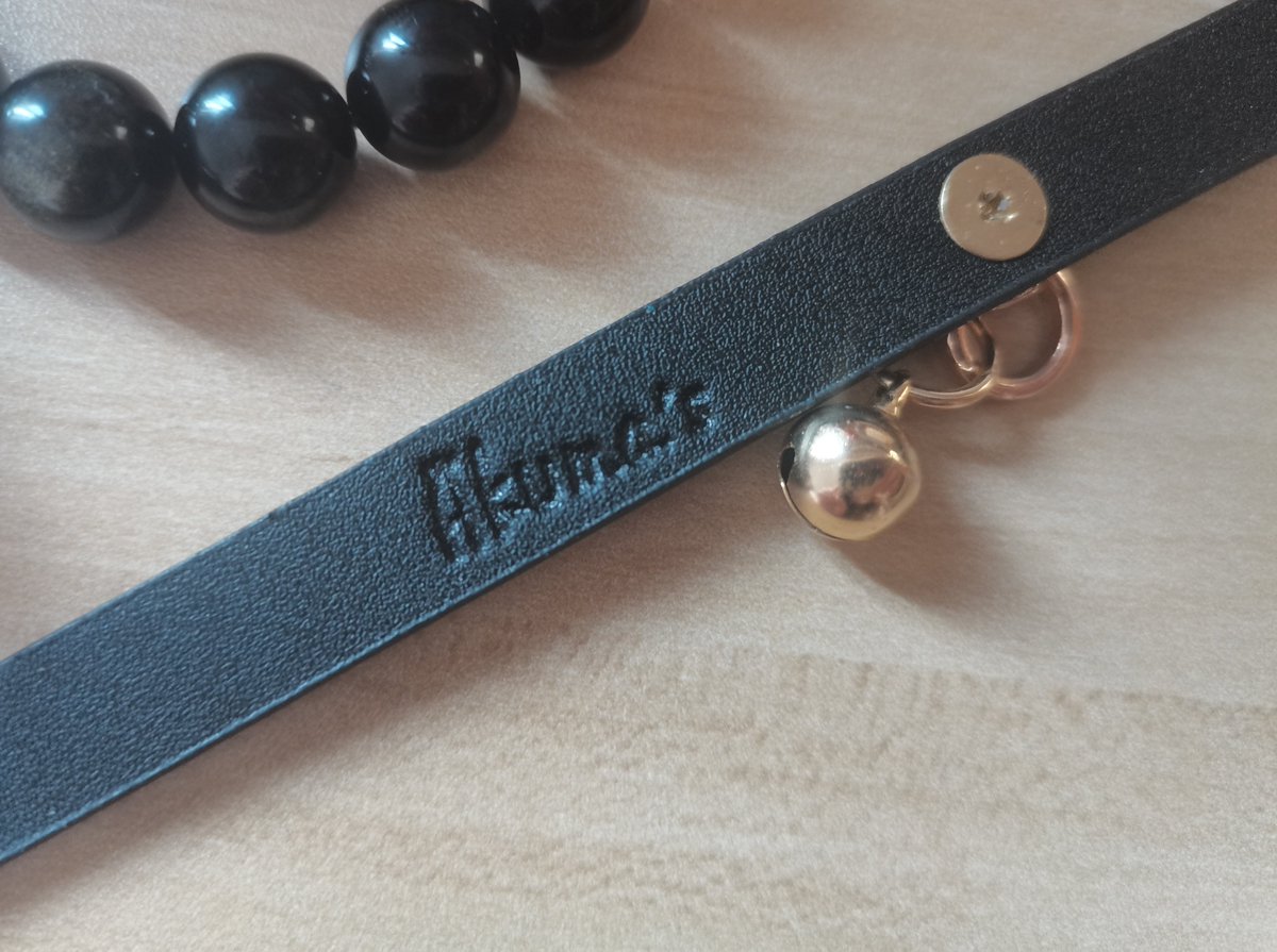 Rx93658's tweet photo. first choker in my life🎉 
#VoxAkuma https://t.co/oLjYPx1pWe