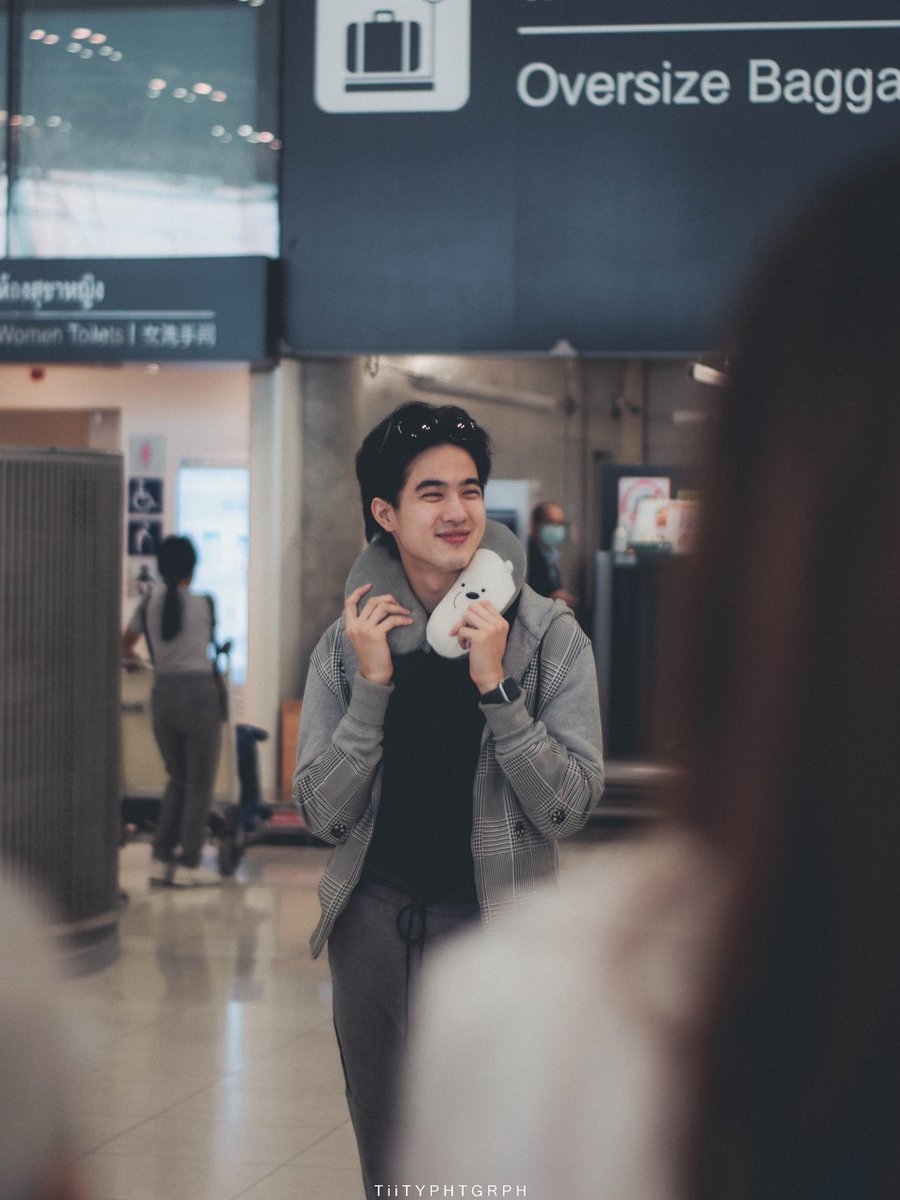 TiiTY_KH's tweet photo. __ 11012023
@ Bkk Airport
•
มีแต่ภูมิต้านทาน ไม่มีภูมิต้านเธอเลย
@ko_vasin @Beep_S @Rooftop_jing

#ko_vasin #kovasin #koaddict #ConversationThailand #rooftop #beep_s #rooftop_official #RooftoptoLondon #ส่งRooftopไปLondon https://t.co/lzx27Z4ALw
