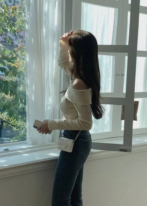 som__som22's tweet photo. 왼쪽이 요즘 어른들 패션이고
오른쪽이 요즘 청소년들 패션이래 https://t.co/EksDJZYc0H