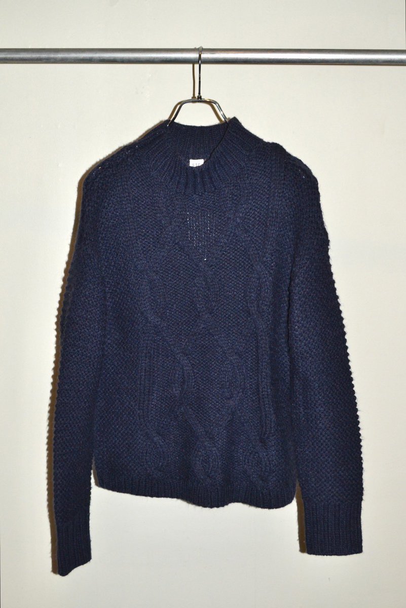 vor_used_select's tweet image. 【New in】 
⁡
Used/Old GAP Mock Neck Knit
⁡
Size:S(Men's M~L相当)
⁡
5,500JPY(Taxin)
⁡
アイテムの詳細はDMにて
お問い合わせ下さいませ

#vorkagawa #vortakamatsu
#oldgap
#used #usedclothing
#selectshop #fashion #kagawa
#menswear #ladieswear
#香川県 #古着 #古着屋
#香川古着屋