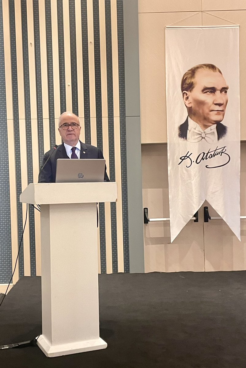 intessendika's tweet photo. Ankara Sosyal Bilimler Üniversitesi iş birliğinde düzenlediğimiz “Anayasa Mahkemesi Bireysel Başvuru Kararları Çerçevesinde İş Hukuku ve Yargılamasının Değerlendirilmesi Semineri” açılış konuşmalarıyla başladı. @aricankazim @_BulentKent_ 
@ASBUedu 
#intes #işhukuku https://t.co/r9wwfmuNIA