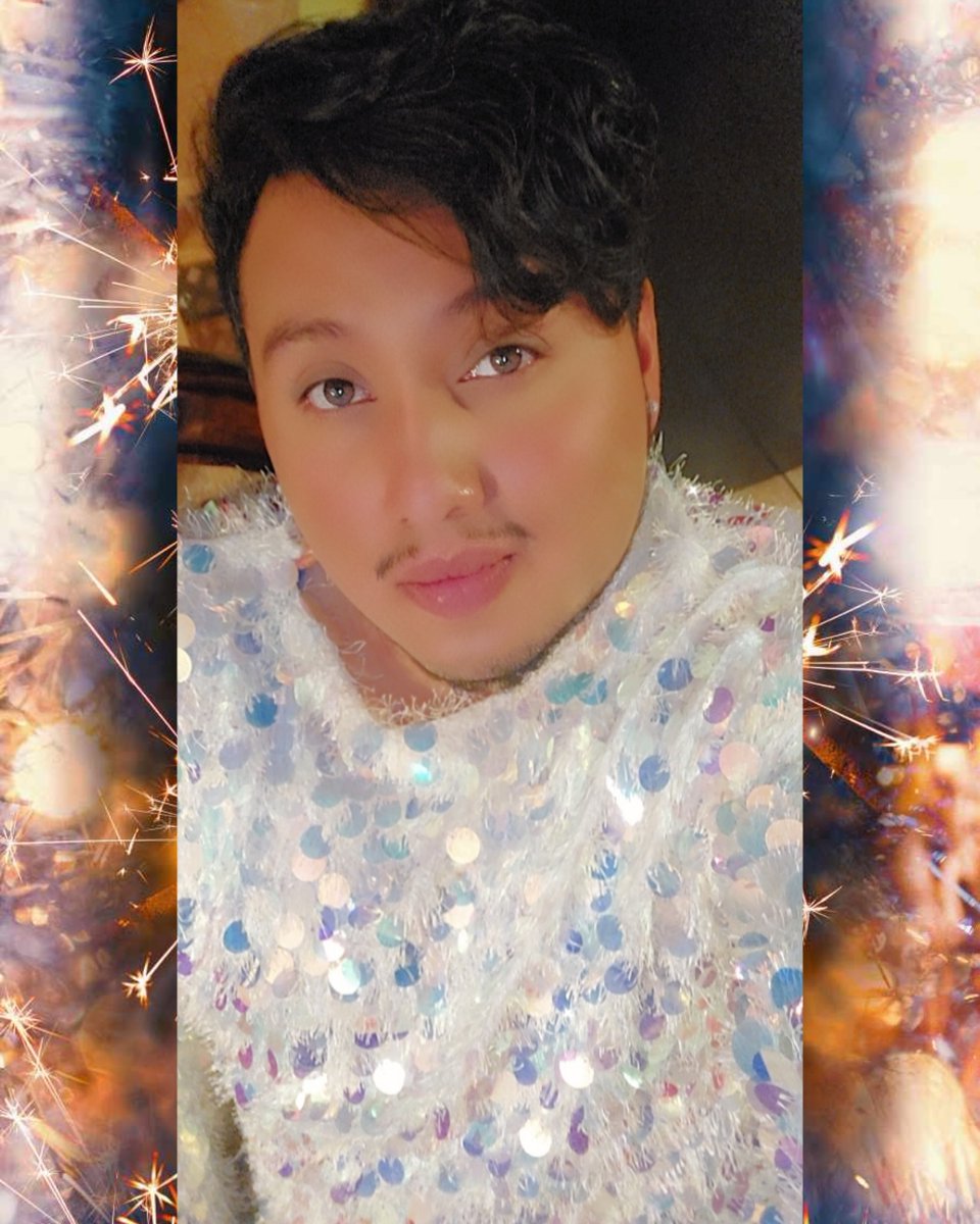 FAD33D's tweet photo. #prettyboy #straighthair #alonicapparrel #fashionstyle #stylo #gay #instagay #gayboy #gaylife #gayguy #lgbt #lgbtqπ #beardgay #gayman #gaygram #gaylatino #gayboyswag #sequins #blingbling #newyearsoutfit #gayandsingle #pose #lastselfieof2022 https://t.co/w0TuhnzRvX