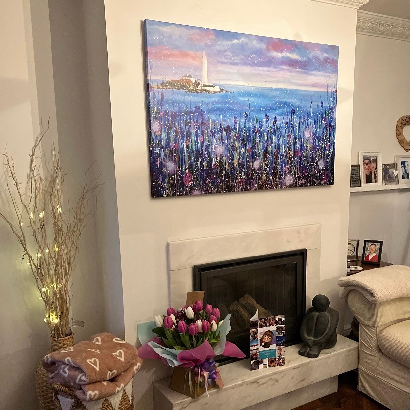 emilywardartist's tweet image. Look what someone sent me yesterday. This lovely customer received my hand finished canvas print as a retirement present. She is absolutely delighted. #stmaryslighthouse #whitleybay #uniquepresent instagr.am/p/CnRFKOxoJgE/