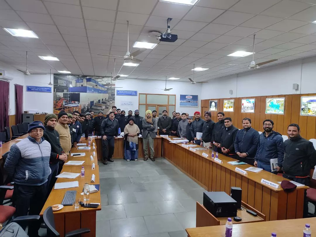 Isgec_engg's tweet photo. The objective of Internal Training Programs for employees is to empower the leaders, help them set clear goals and foster a positive work environment.
#IsgecTrainings
 
#leadership #performance #teamwork #Noida #Yamunanagar #IsgecHeavyEngineering #EngineeringForExcellence https://t.co/We1KFWNaHi