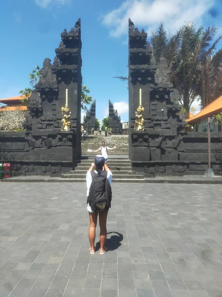 madeocong's tweet photo. Tanah Lot https://t.co/XdxO2dsNcg