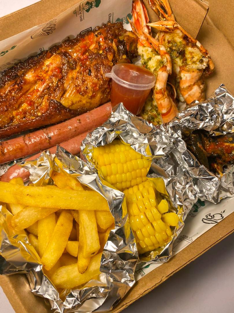 ChefAbike's tweet photo. Posting this here with faith that you will patronize me 🥹

First and second frame N6,000
Third frame N8,000

Please retweet https://t.co/uHRLtMT86K