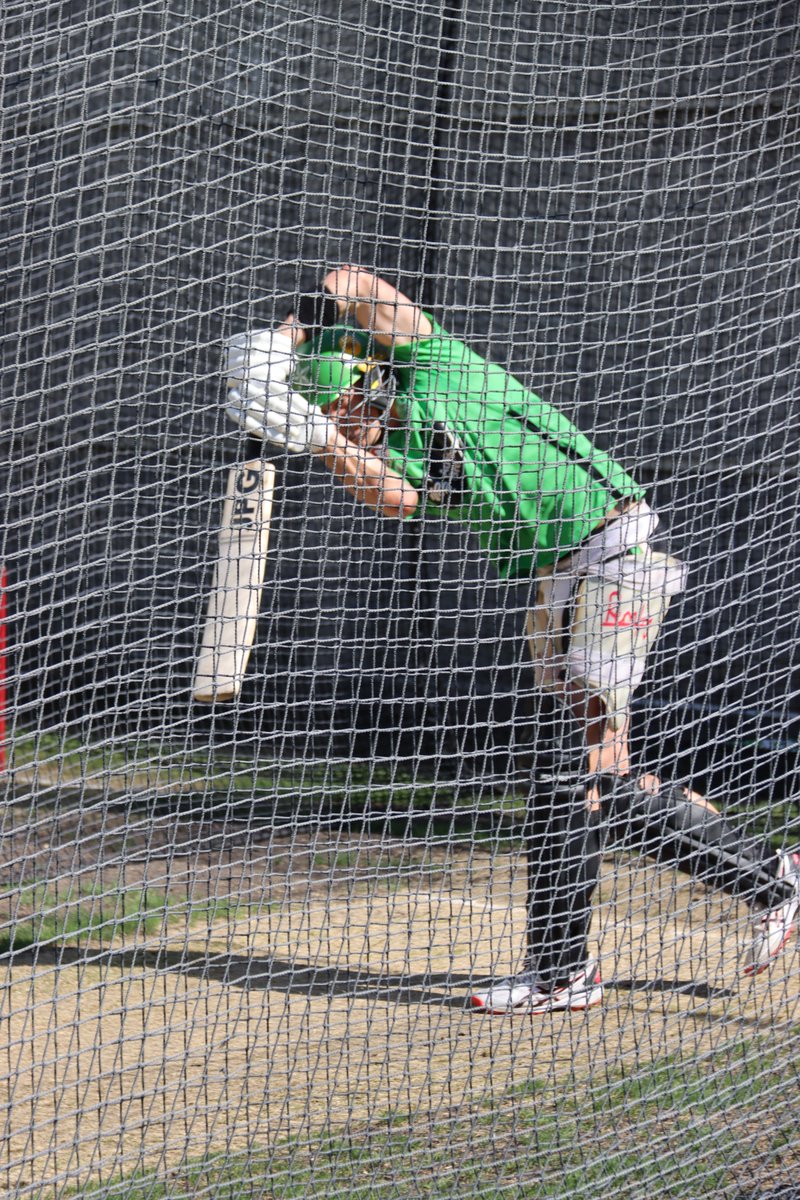 StarsBBL's tweet photo. Working hard at the MCG 👊

#BBL12 https://t.co/drkiL1LZGF