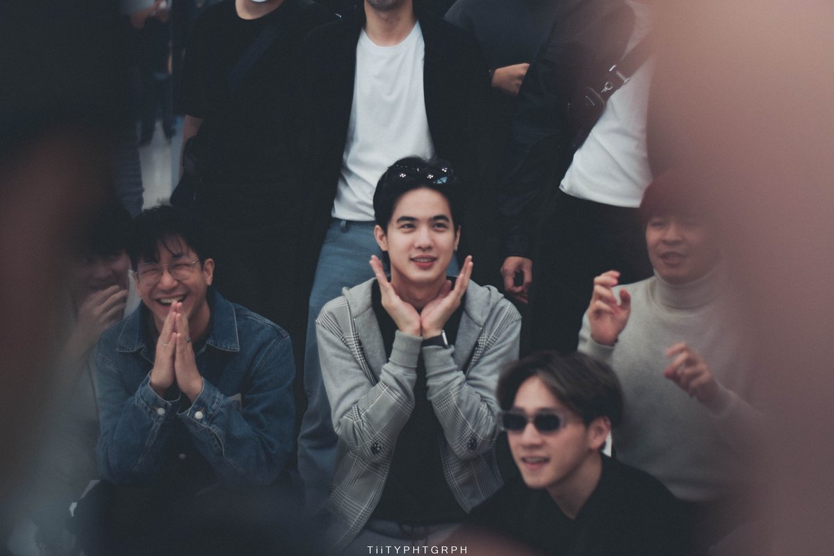 TiiTY_KH's tweet photo. __ 11012023
@ Bkk Airport
•
ยอมรับว่าเป็นคนคิดมาก แต่ไม่มากเท่าคิดถึงเธอ
เเจกความสดใส
@ko_vasin @Rooftop_jing

#ko_vasin #kovasin #koaddict #ConversationThailand #rooftop #rooftop_official #RooftoptoLondon #ส่งRooftopไปLondon https://t.co/XpZsd6wOP9