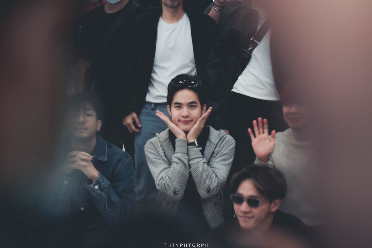 TiiTY_KH's tweet photo. __ 11012023
@ Bkk Airport
•
ยอมรับว่าเป็นคนคิดมาก แต่ไม่มากเท่าคิดถึงเธอ
เเจกความสดใส
@ko_vasin @Rooftop_jing

#ko_vasin #kovasin #koaddict #ConversationThailand #rooftop #rooftop_official #RooftoptoLondon #ส่งRooftopไปLondon https://t.co/XpZsd6wOP9
