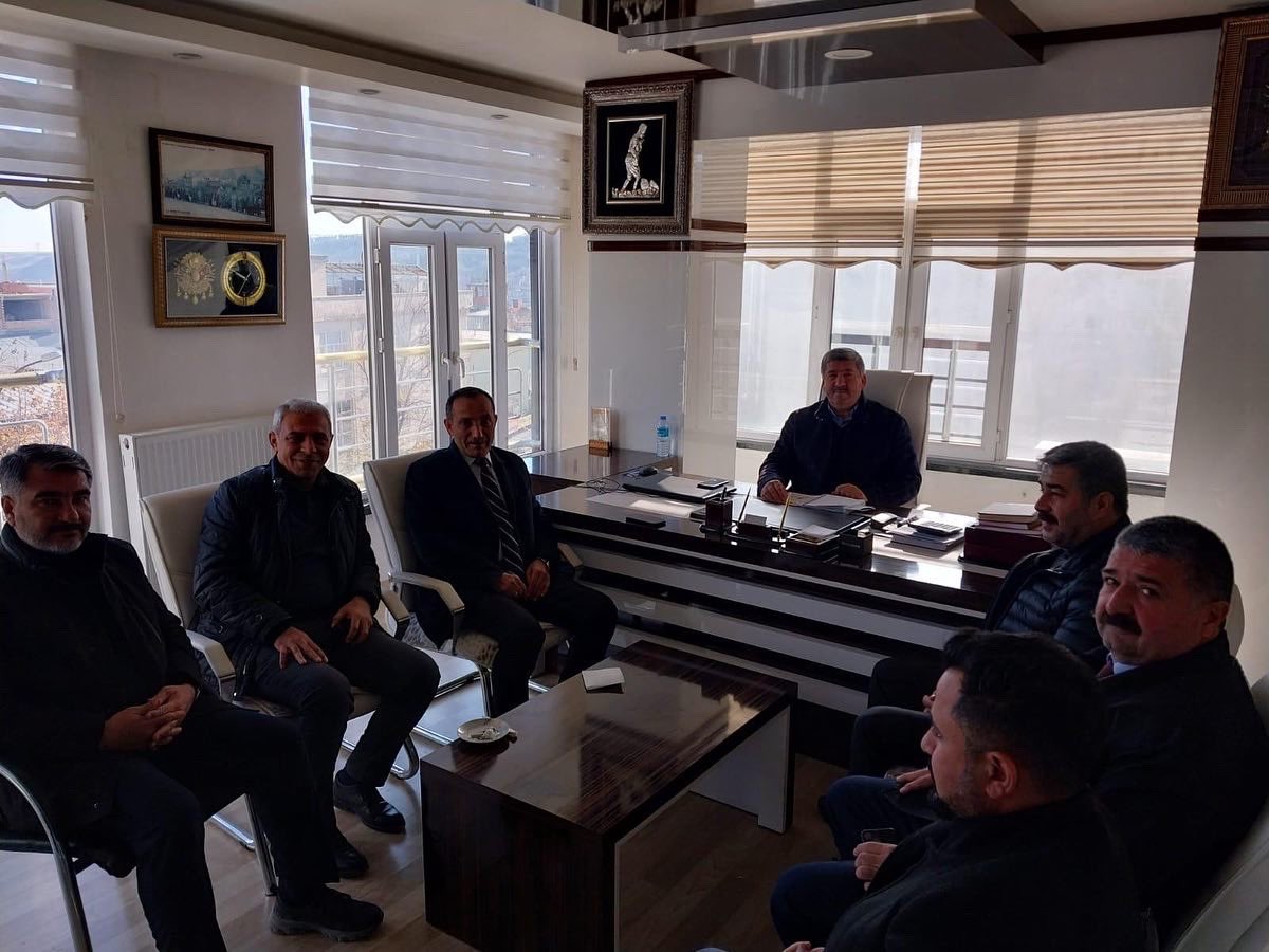 mehmetdagtekin_'s tweet photo. Müsiad Başkanı Sait Göksu,başkan yardımcılarımız Şerif Yıldırım ve Veysel Dolgun ile birlikte Besni İlçe başkanımız İsmail Sümer ve yardımcısı Şükrü İşitmeni mekanlarında ziyaret ettik
Teşkilatımız her yerde aktif sahada çok şükür
@serifyildirim0 
@MehmetSaitGoksu 
@ismail_sumer2 https://t.co/N9F23ttj2r