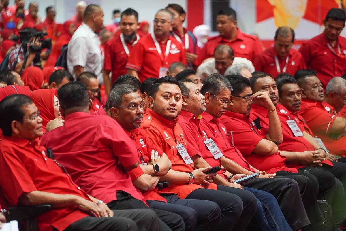 ridhwanali's tweet photo. Hadir. Taklimat Presiden UMNO. 

Perhimpunan Agung UMNO bagi tahun 2022. 

11-14 Januari 2023 | PWTC KL https://t.co/RL6MgBBGTX