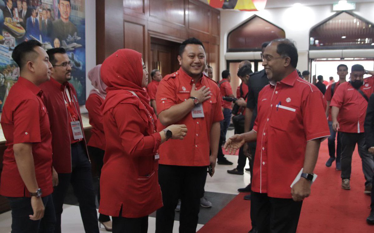 ridhwanali's tweet photo. Hadir. Taklimat Presiden UMNO. 

Perhimpunan Agung UMNO bagi tahun 2022. 

11-14 Januari 2023 | PWTC KL https://t.co/RL6MgBBGTX