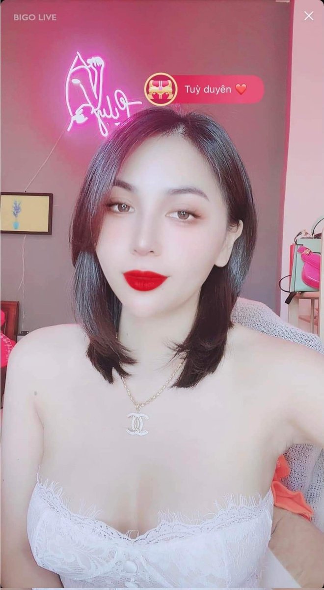 ng52592222's tweet photo. E hãy bỏ chồng e đi https://t.co/EprELsSe1o