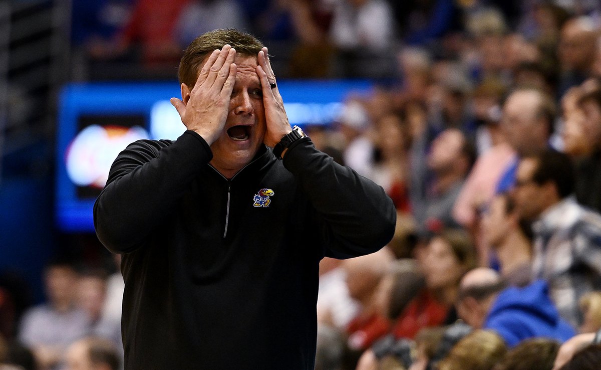 KU Jayhawks narrowly escape a home loss with 79-75 comeback win over MU. #@KCStar #KU #Jayhawks #NCAAMB #college hoops