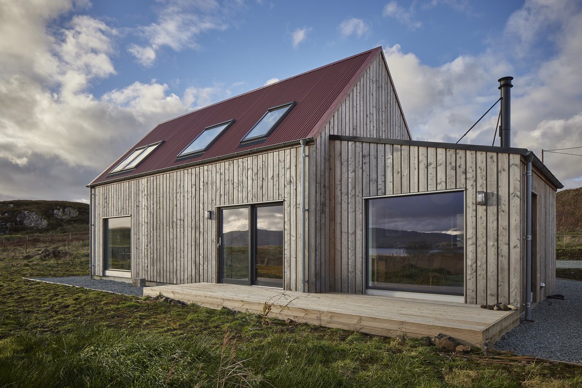 rhouseskye's tweet photo. We love the red and black roof combo on this gorgeous R2.5 design... what do you think? #rhouseskye #newbuild #kithome #kithouse #scottishhousing #madeonskye #isleofskye #energyefficient #sustainablebuilding #newhome #archdaily #designbuild https://t.co/t2xidaFELI https://t.co/Q6PnwpHono