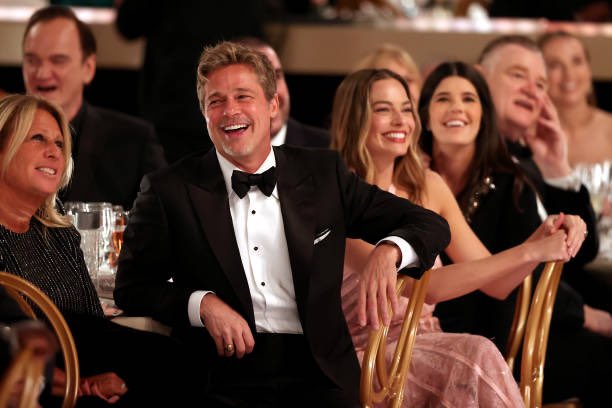 59 años tiene.

Lo de Brad Pitt en los Globos de Oro es escandaloso.