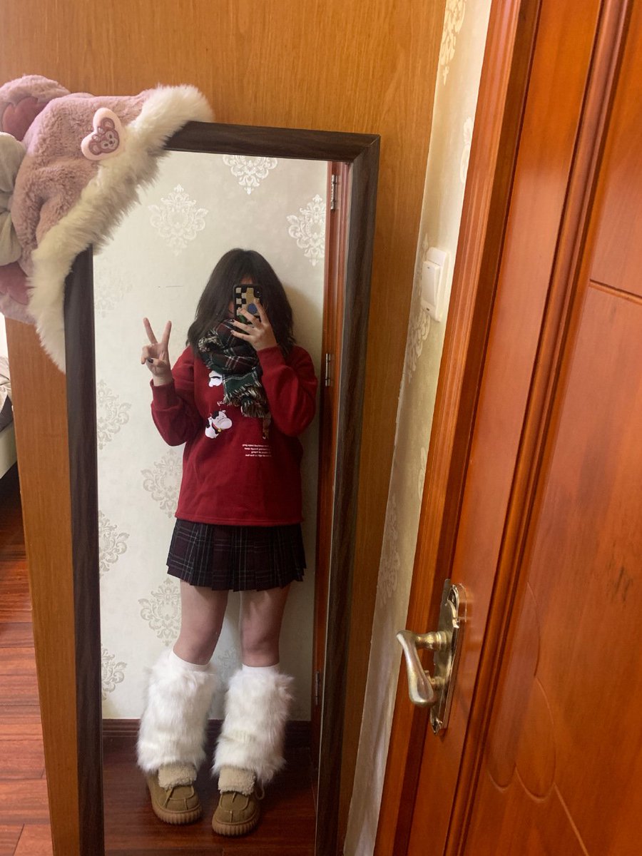 abeerrr988's tweet photo. My fashion choices are an expression of who I am and I'm owning it! #Jクラ #OOTD #Japan #uniform #女子高校生 #じょしこうこうせい #JK https://t.co/IBHSCeTKMR