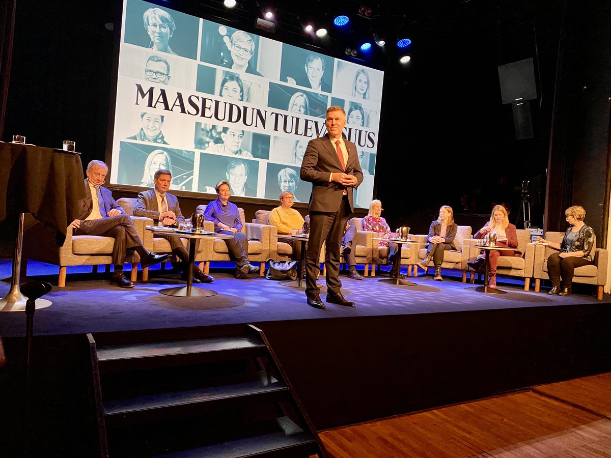 Vaalipaneeli suorana nyt! Pj.  <a href="/MarttilaJuha/">Juha Marttila</a> toivottaa puolueiden puheenjohtajat tervetulleeksi MTK:n ja Maaseudun Tulevaisuuden vaalipaneeliin. Tule mukaan seuraamaan paneelia  webcasting.fi/mtk/kgNXhBs9/
#MTvaalit23