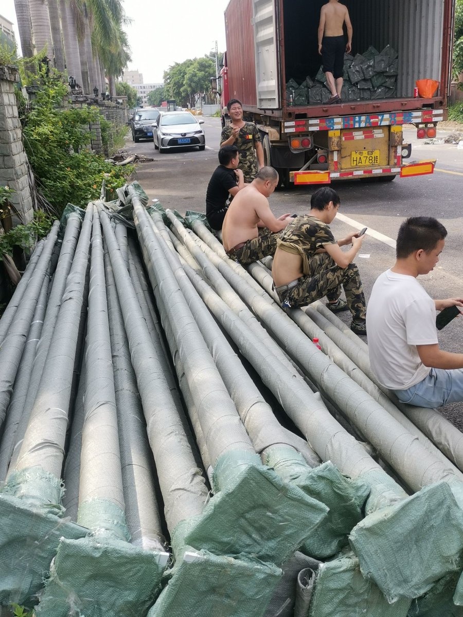 sungreatenergy's tweet image. Solar powered street light pole, which is last shipment before CNY(Chinese New Year) , hope all clients best sell in 2023!
Please message me if you need any professional support below:
Whatsapp: +86-15776467829
website: sungreatenergy.com
#sungreatenergy #solar #solarpole