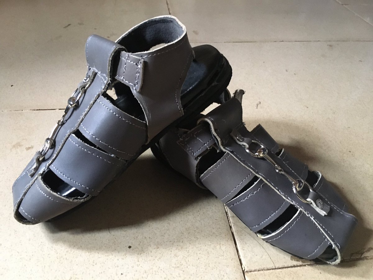 MisiAfric's tweet photo. We are here for you as school resumes make your kids happy with our beautiful handmade crafted sandals suitable for schools etc call us today 09032318228 @MisiAfric @Herdunney1 @blessed_ajoke @_Mayowa_Sam @HubersHub_100 https://t.co/tkLtR3Htnh