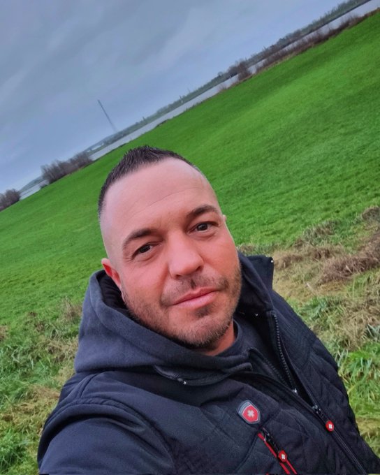 Guten Morgen Twitter!   #selfie #gutenmorgen #natur #niederrhein #nrw #goodmorning https://t.co/2UUd<a href="/tag/selfie"class="tags">#selfie</a><a href="/tag/gutenmorgen"class="tags">#gutenmorgen</a><a href="/tag/natur"class="tags">#natur</a><a href="/tag/goodmorning"class="tags"><span>#goodmorning</span></a><a href="/tag/nrw"class="tags"><span>#nrw</span></a><a href="/tag/niederrhein"class="tags"><span>#niederrhein</span></a>