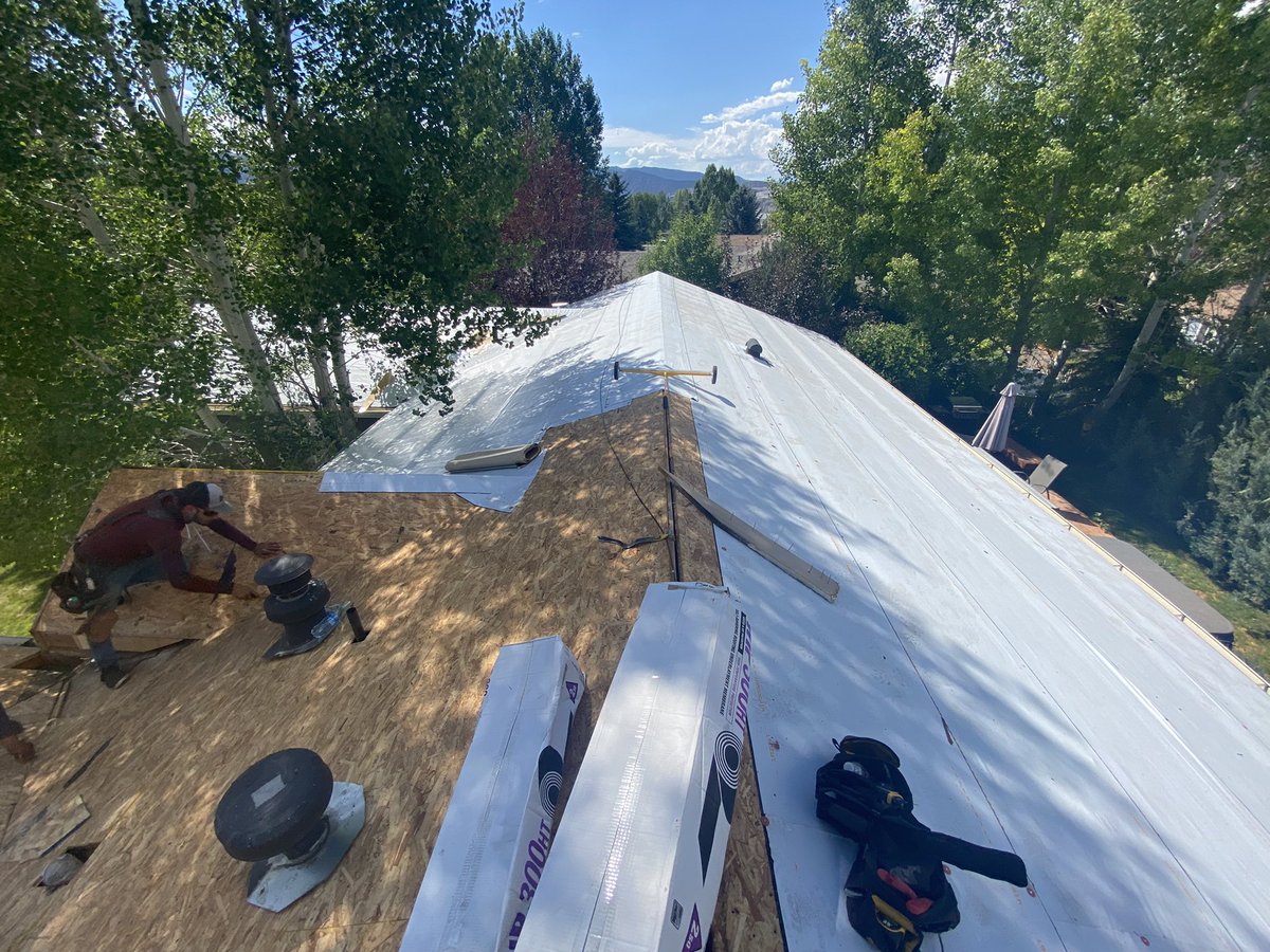 mountainroofers's tweet photo. Gypsum. Rakow residence re-roof. https://t.co/zeNpusQB69