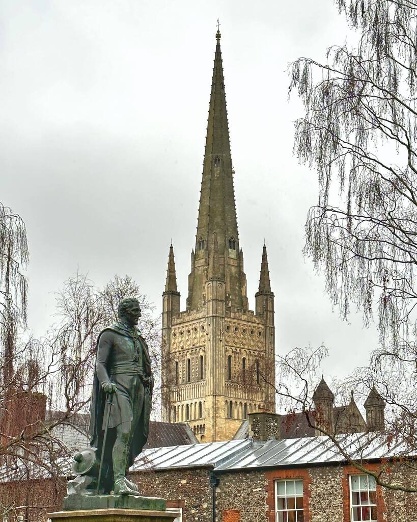 Wellington and Norwich Cathedral 
.
.
.
.
#beautifulbritain #downhammarket #downham #norfolk #visitnorfolk #beautifulnorfolk #norfolkcountryside #beautifulengland #bbctravel #photooftgeday #ukpotd #potd #visitengland #traveltoengland #travelphotography #iphonephotography #ip…
