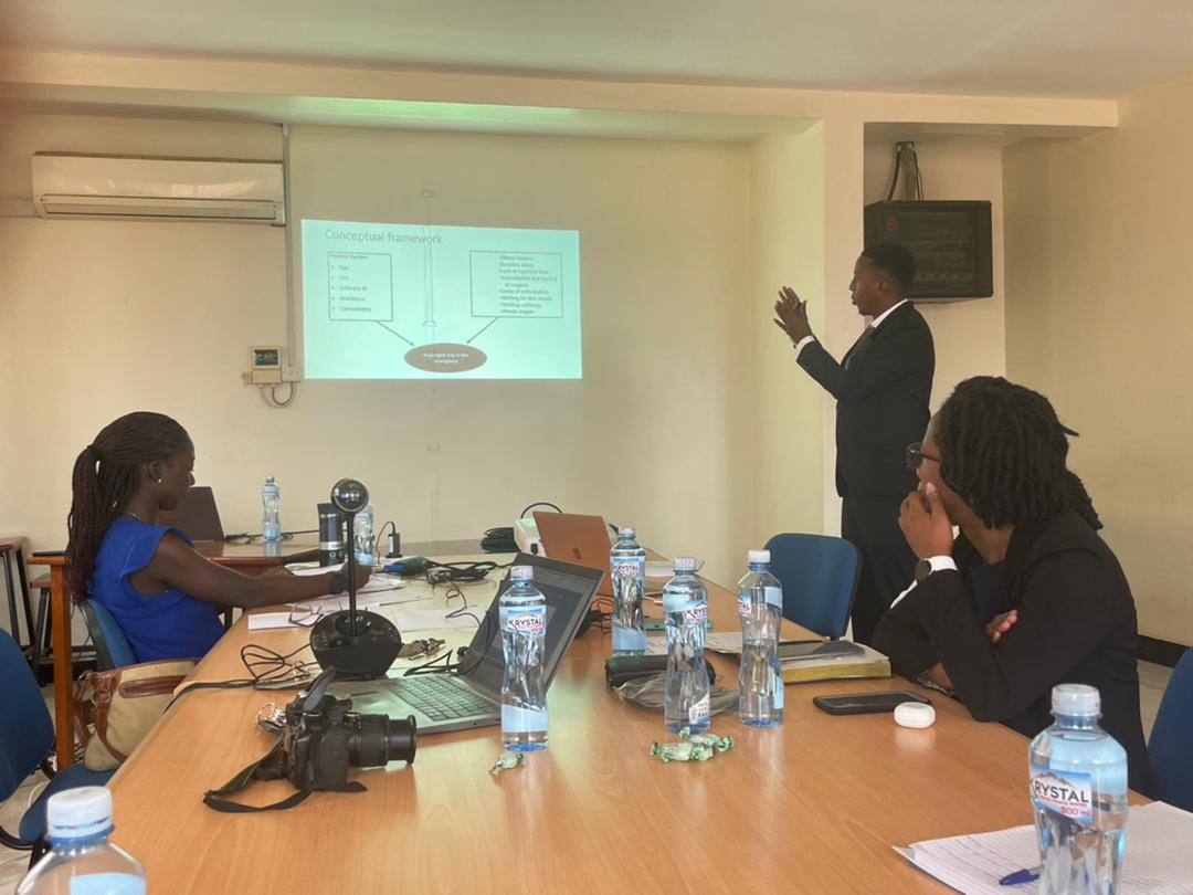 MUST_EM's tweet photo. Happening now!! Viva Voce for MMED Emergency Medicine, Dr. Hersi defending his dissertation!
#whyMUSTEM
#futureemergencyphysicians https://t.co/d8JF3X69Oo