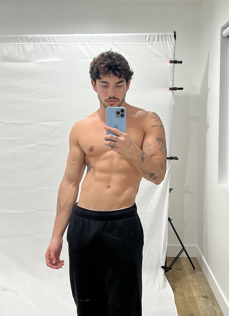 Luis Capecchi on Twitter: "packing, who wants to come help."