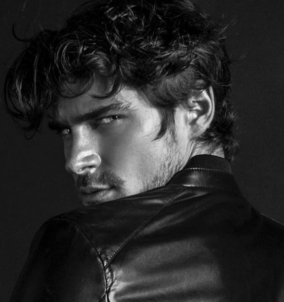thehunkform's tweet photo. THE HANDSOME MODEL - MIKE PISHEK @thehunkform  @Michel_Asker #mikepishek #malemodel #hunkymen #topmodel #sexy #photooftheday #love #handsomemen #HandsomeGuy  #handsomemodel #modellife https://t.co/GNt5gn7zpK https://t.co/0MMGJrEqXZ