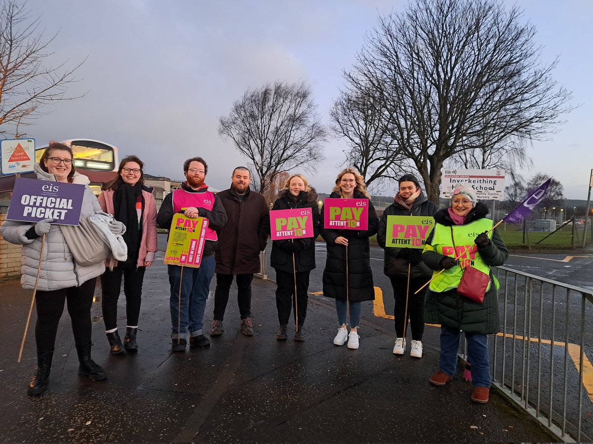 MissPurbrick's tweet photo. Inverkeithing High School's picket line this morning! Even featuring our mascot Ivy! @eis @EISFife #EISStrike #EISUnion https://t.co/Z4f0eHF4PU