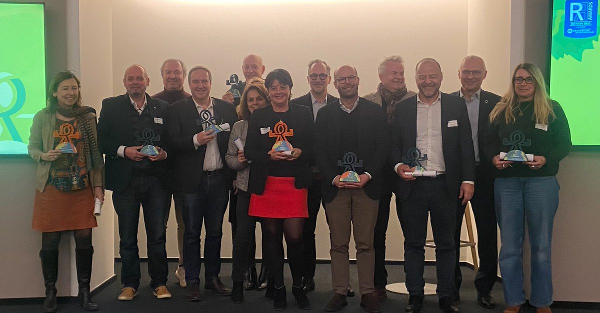 [Fierté] <a href="/Euromaster_Fr/">Euromaster France</a> a reçu lors des R-Awards 2022 organisés par le <a href="/CollGenResp/">Collectif Génération Responsable</a> l'award coup de cœur du jury pour l'outil d'évaluation de compétences "Impact", récompense de nos engagements autour de nos parcours de carrières. 
#euromaster #rse #collectifgenerationresponsable