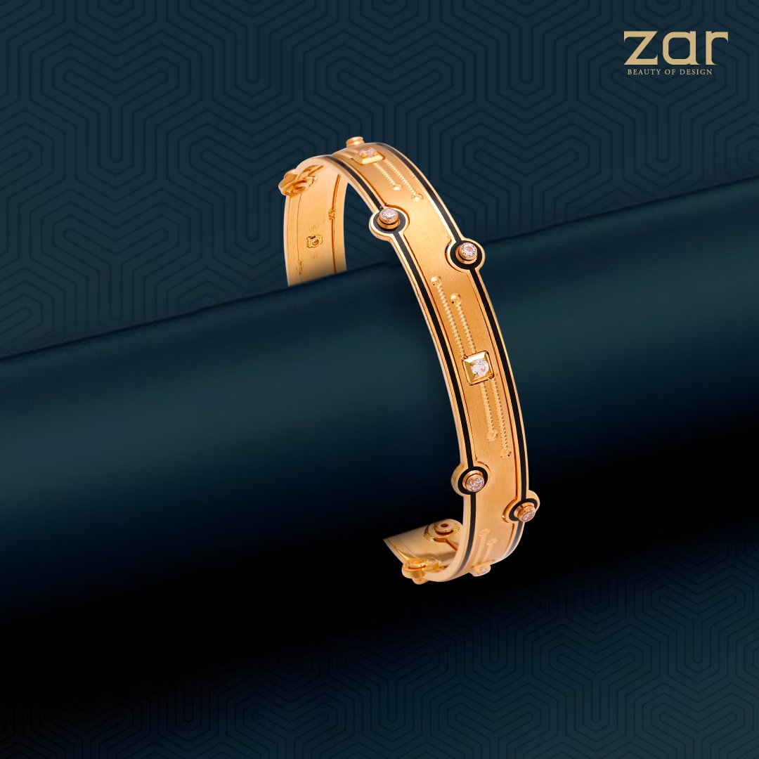 A piece of arm candy that will make you feel fabulous!

#ZARJewels #IndianJewellers #GoldDesigns #FestiveJewellery #GoldBanglesDesigns #BangleSets #GoldJewelry #JewelleryTrends #RoyalJewelry #Luxe #HighFashionJewellery #BangleDesign #GoldJewelry #BangleOfTheDay #JewelleryFashion