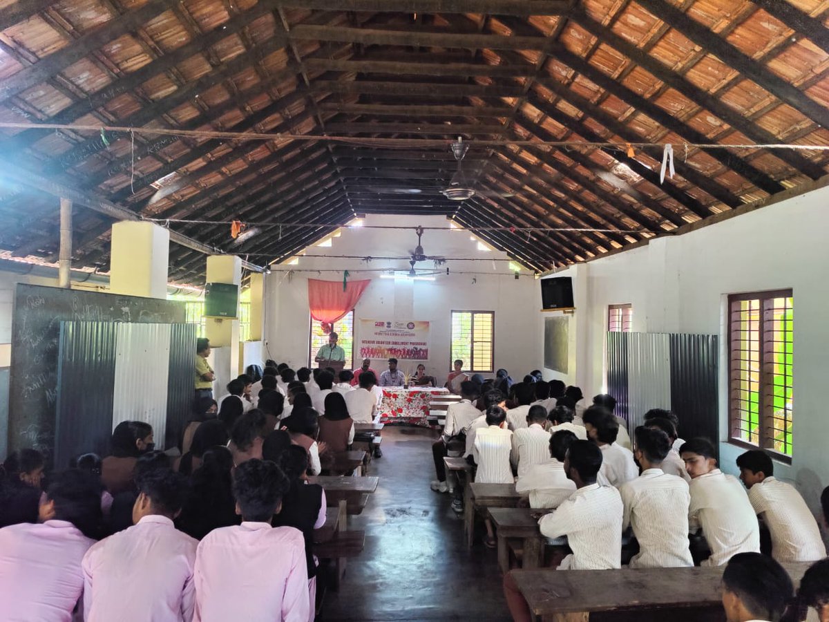 Mybkasergod's tweet photo. #ivep @PMOIndia @Anurag_Office @Nyksindia @NYKKasargod
Nehru Yuva Kendra Kasaragod Oraganized IVEP program at Ambika Arts And Science College https://t.co/YvDfZB3eCt