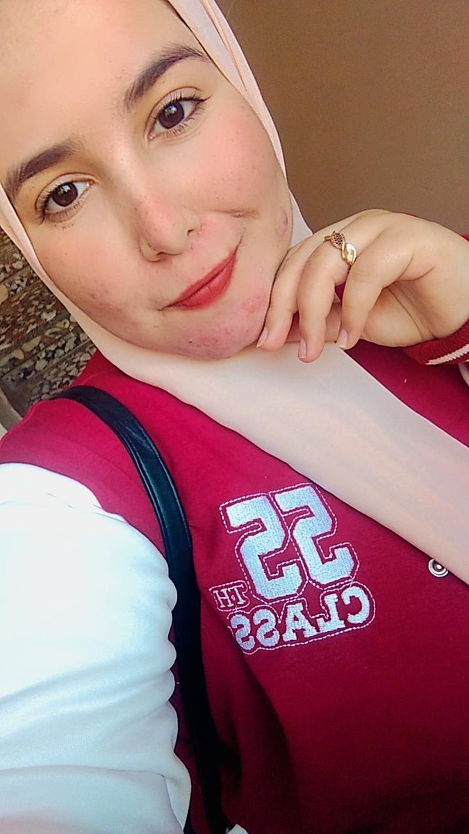 yasminbahbah27's tweet photo. وتوتا توتا خلصت الحدوته 💃💃🎓🎓🎓
#٥٥عالاسفلت
#55_MU https://t.co/QwLu4nAZwv