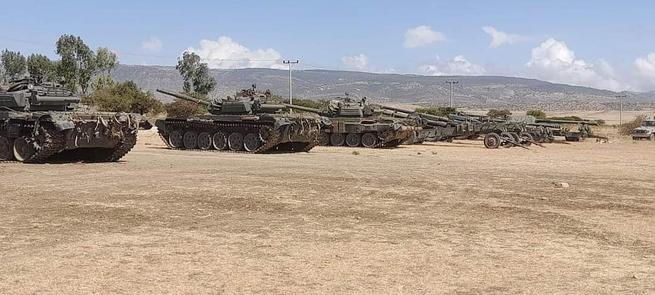 RAbdiAnalyst's tweet photo. Here are the latest pictures of Tigray decommissioning its heavy weapons in an exercise that is verifiable.

Agreement says disarmament was to happen "concurrently" with pullout of all non-ENDF troops.

No verifiable sign Amhara and Eritrean troops pulling out Tigray. https://t.co/kdbkEzvCsx