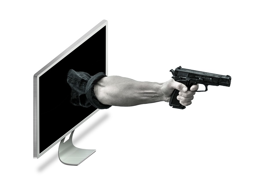 Markus_Miller's tweet photo. Cyber-Kriminalität: 9 böse Trends! https://t.co/vPiK22BiNC #Aktien #Bitcoin #Crypting #Cybercrime #Cybersecurity #ETF #Ethereum #Fishing #Hacker #Malware #Phishing #Scamer #Scanning #Spamming #Vishing #markusmiller #sophos #betrug https://t.co/QAJr5atEwY