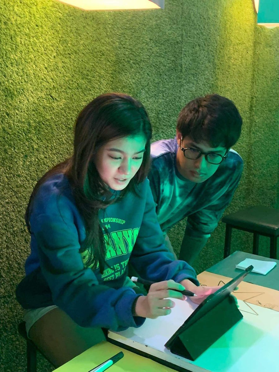 HMelbos's tweet photo. Dating in private,loving in private,being happy together in private but people know we're together but don't know anything about us.
Stay Lowkey #DonBelle 

#DonnyPangilinan 
#BelleMariano https://t.co/vKp3n6BMVu